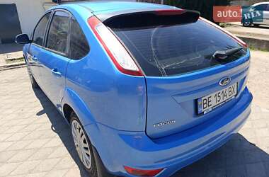Хэтчбек Ford Focus 2010 в 