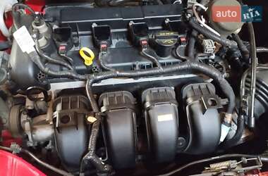 Хэтчбек Ford Focus 2013 в 