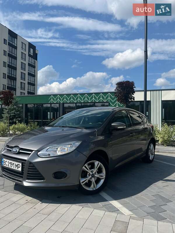 Хэтчбек Ford Focus 2013 в Городке