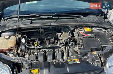 Хэтчбек Ford Focus 2013 в 