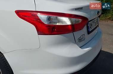 Седан Ford Focus 2012 в 