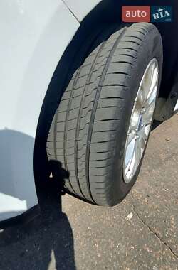 Седан Ford Focus 2012 в 