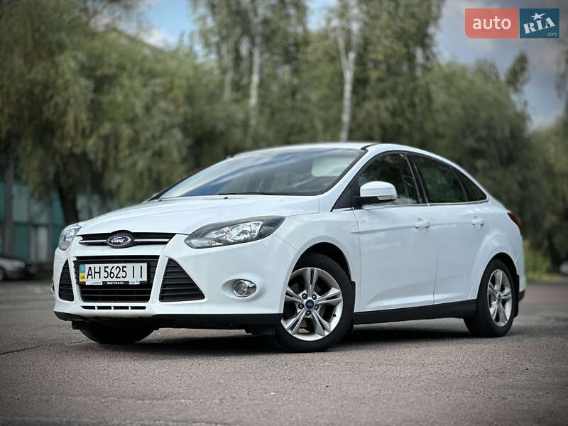 Седан Ford Focus 2013 в 