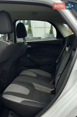 Седан Ford Focus 2013 в 