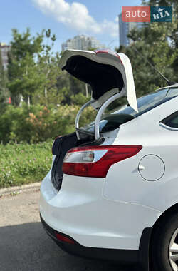 Седан Ford Focus 2013 в 
