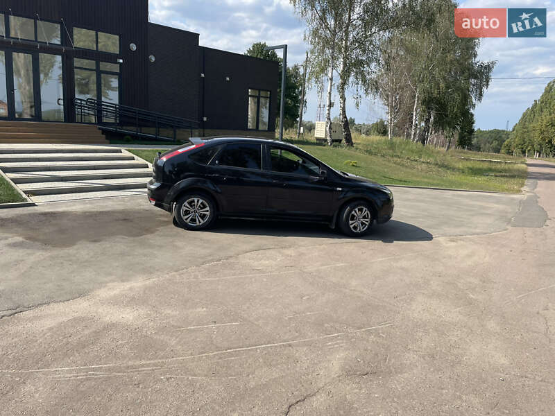 Хэтчбек Ford Focus 2006 в Сумах