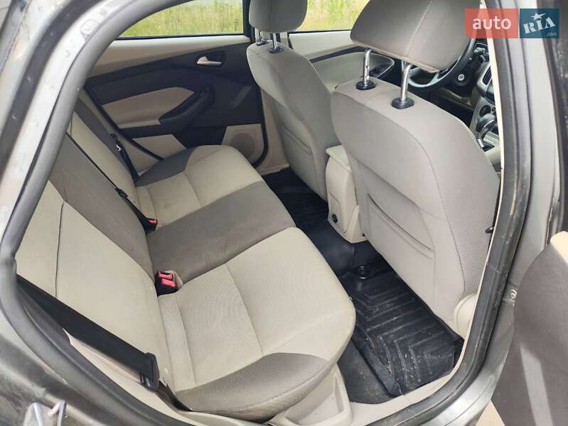 Хэтчбек Ford Focus 2012 в Киеве