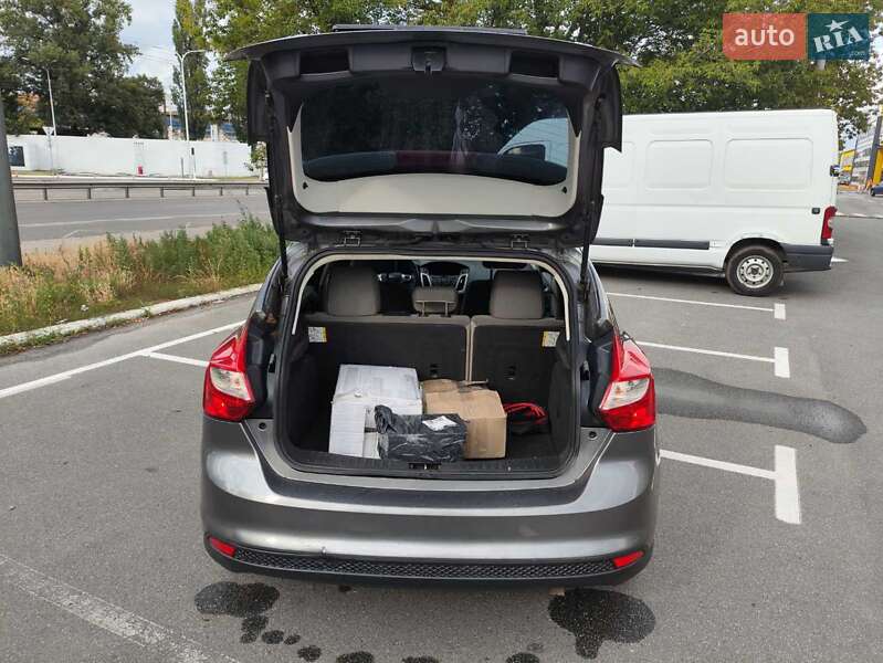 Хэтчбек Ford Focus 2012 в Киеве