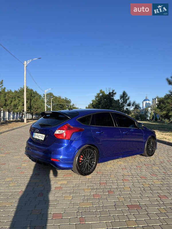 Хэтчбек Ford Focus 2014 в Измаиле