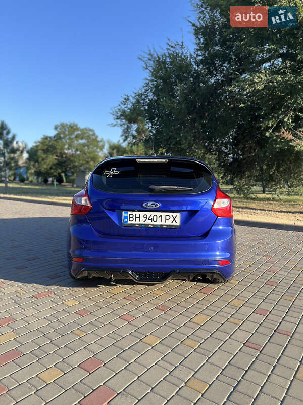 Хэтчбек Ford Focus 2014 в Измаиле