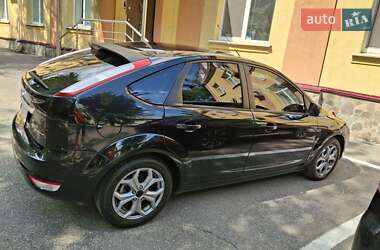 Хетчбек Ford Focus 2010 в 