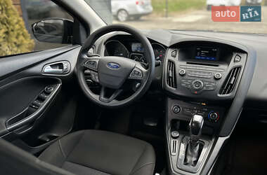Хэтчбек Ford Focus 2016 в 