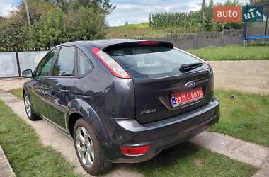 Хэтчбек Ford Focus 2010 в 