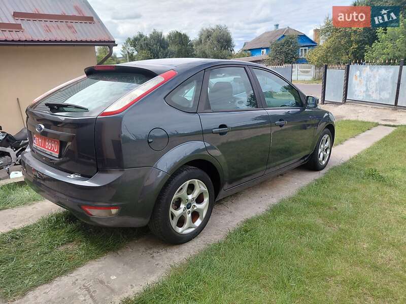 Хэтчбек Ford Focus 2010 в Ровно