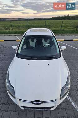 Седан Ford Focus 2014 в 