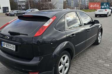 Хэтчбек Ford Focus 2005 в 