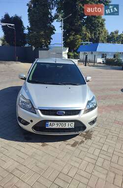 Хэтчбек Ford Focus 2010 в 