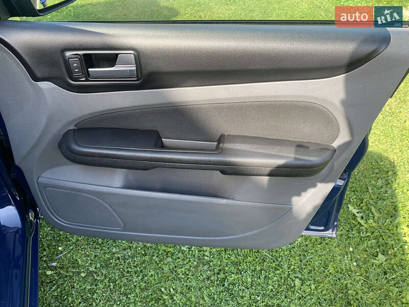 Універсал Ford Focus 2010 в Бориславі