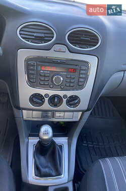 Универсал Ford Focus 2010 в 