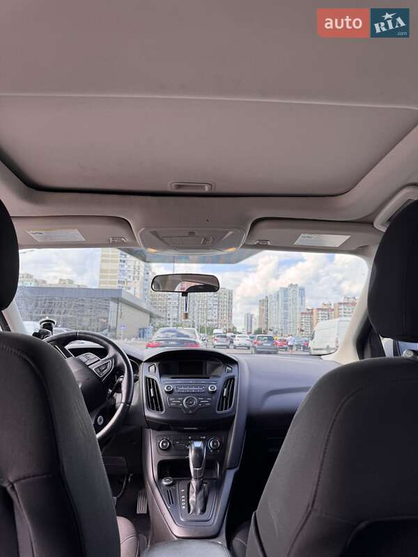 Хэтчбек Ford Focus 2015 в Киеве
