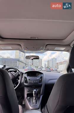 Хэтчбек Ford Focus 2015 в 
