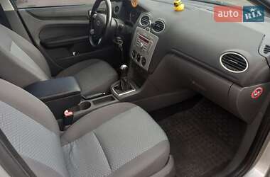 Хэтчбек Ford Focus 2007 в 