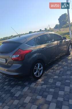 Хэтчбек Ford Focus 2013 в 