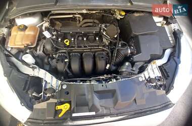 Хэтчбек Ford Focus 2015 в 
