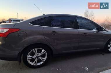 Седан Ford Focus 2012 в 