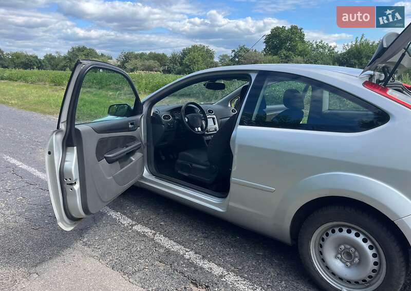 Хэтчбек Ford Focus 2007 в Гадяче фото 2 Хэтчбек Ford Focus 2007 в Гадяче