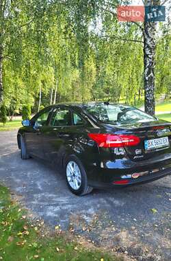 Седан Ford Focus 2015 в 