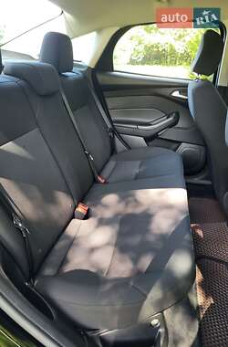 Седан Ford Focus 2015 в 