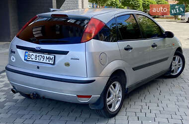 Хэтчбек Ford Focus 1999 в 