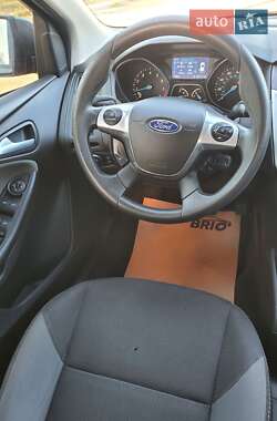 Седан Ford Focus 2014 в 