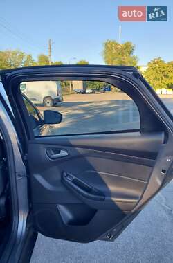 Седан Ford Focus 2014 в 