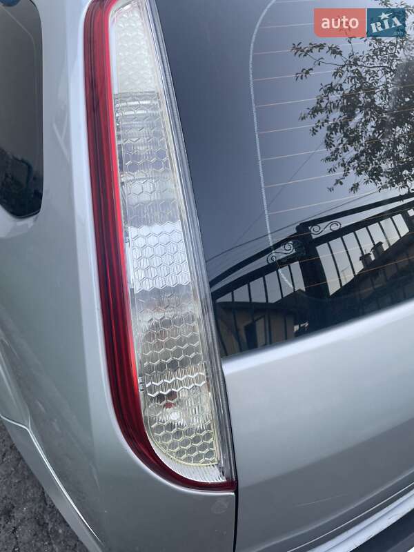 Универсал Ford Focus 2010 в Львове фото 21 Универсал Ford Focus 2010 в Львове