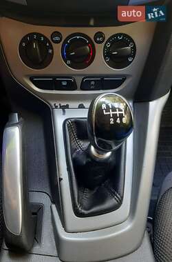 Универсал Ford Focus 2011 в 