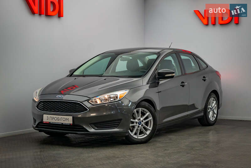 Седан Ford Focus 2015 в 
