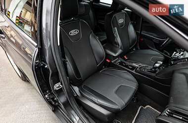 Седан Ford Focus 2015 в 