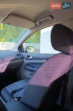 Хэтчбек Ford Focus 2009 в 