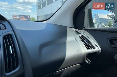 Седан Ford Focus 2013 в 