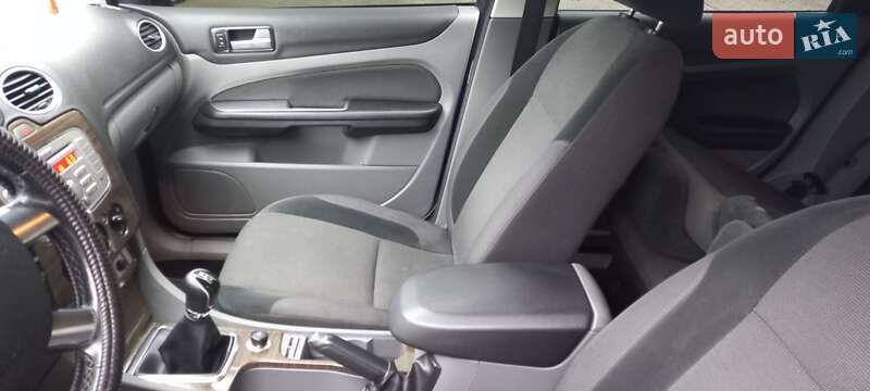 Хэтчбек Ford Focus 2008 в Кривом Роге