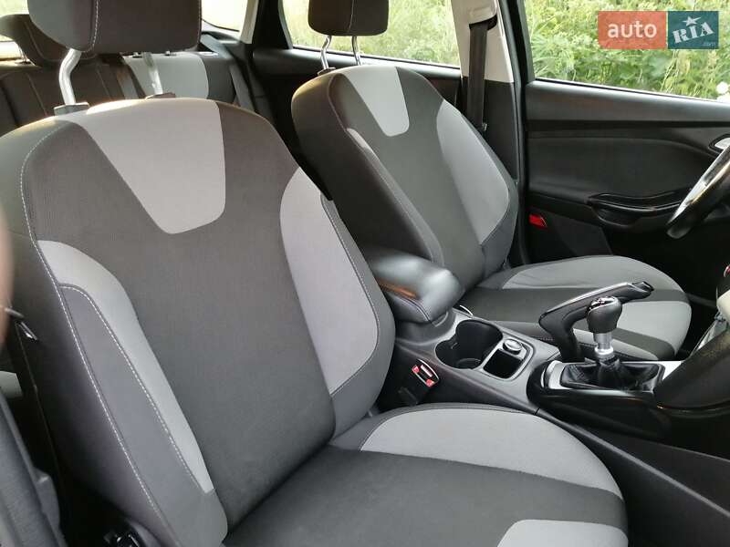 Хэтчбек Ford Focus 2013 в Здолбунове