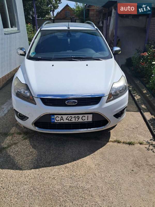 Универсал Ford Focus 2010 в 