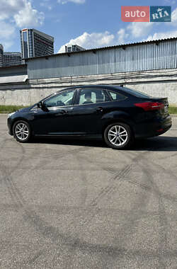 Седан Ford Focus 2017 в 
