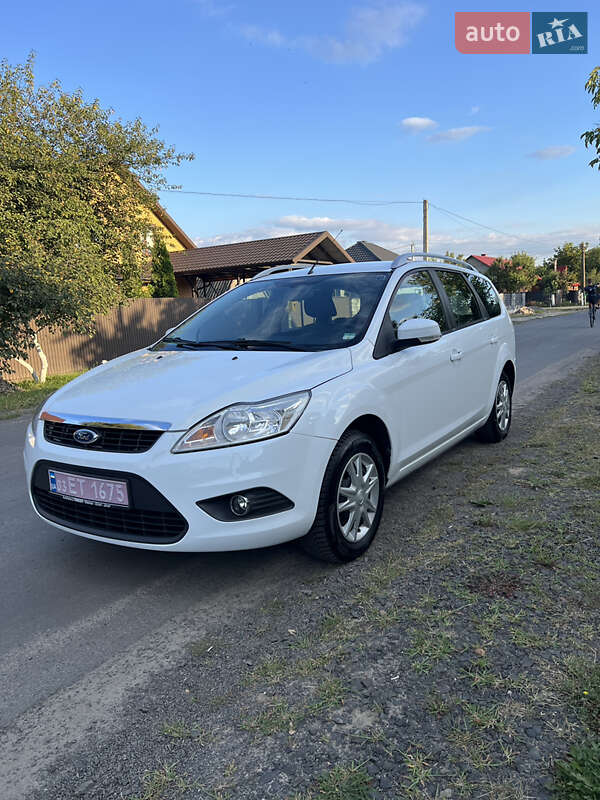 Универсал Ford Focus 2010 в 