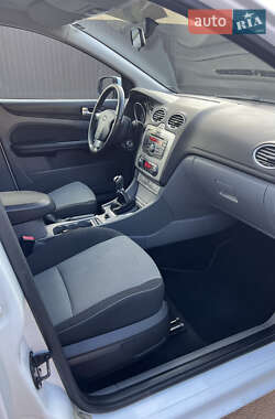 Универсал Ford Focus 2010 в 
