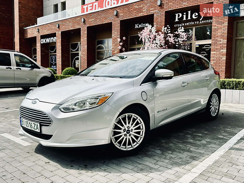 Хэтчбек Ford Focus 2012 в Ирпене