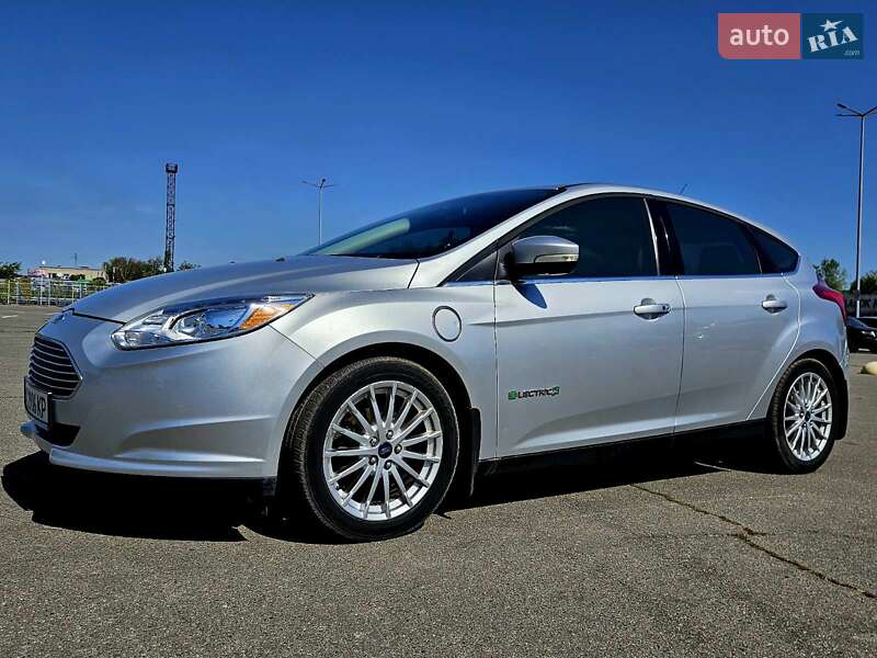 Хэтчбек Ford Focus 2012 в Днепре фото 3 Хэтчбек Ford Focus 2012 в Днепре