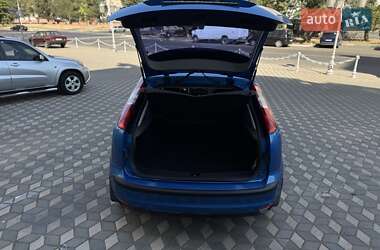 Хэтчбек Ford Focus 2007 в 